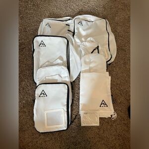 8-Piece Deluxe Compression Packing Cubes